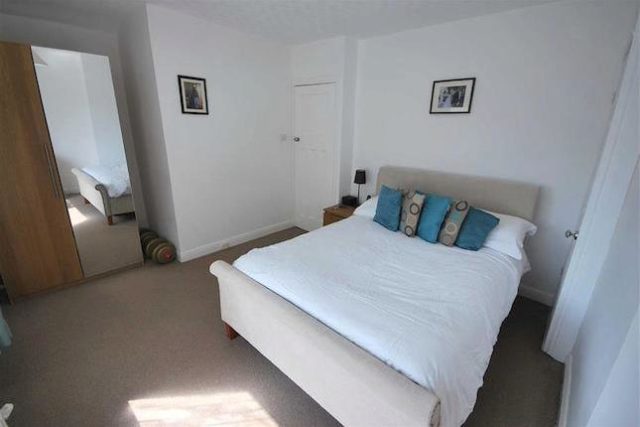  Image of 2 bedroom Semi-Detached house for sale in Highfield Avenue Worsley Manchester M28 at Highfield Avenue, Worsley, Manchester M28