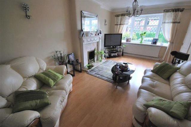  Image of 3 bedroom Detached house for sale in Parksway Pendlebury Swinton Manchester M27 at Parksway, Pendlebury, Swinton, Manchester M27