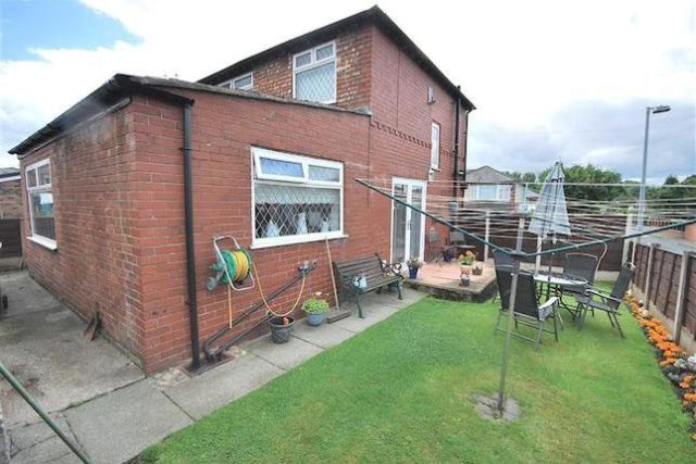  Image of 3 bedroom Detached house for sale in Parksway Pendlebury Swinton Manchester M27 at Parksway, Pendlebury, Swinton, Manchester M27