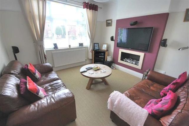  Image of 3 bedroom Semi-Detached house for sale in Newearth Road Walkden Manchester M28 at Newearth Road, Worsley, Manchester M28
