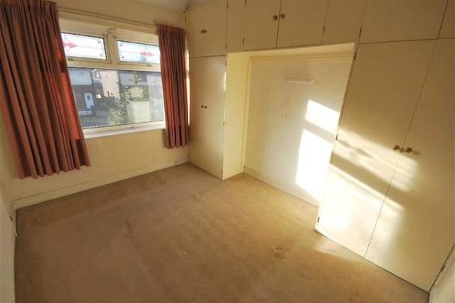  Image of 3 bedroom Semi-Detached house for sale in Mosley Common Road Worsley Manchester M28 at Mosley Common Road, Worsley, Manchester M28