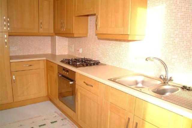  Image of 3 bedroom Town House to rent in Lawndale Drive Worsley Manchester M28 at Lawndale Drive, Worsley, Manchester M28