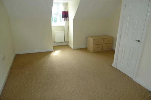  Image of 3 bedroom Town House to rent in Lawndale Drive Worsley Manchester M28 at Lawndale Drive, Worsley, Manchester M28