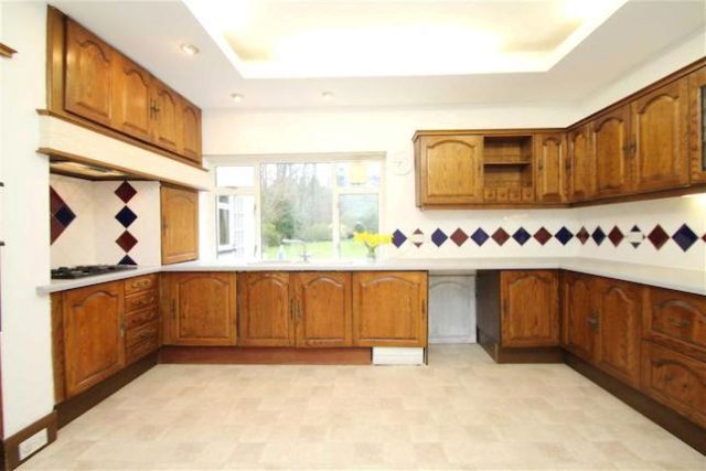  Image of 4 bedroom Detached house to rent in Birchwood Road Petts Wood Orpington BR5 at Birchwood Road, Petts Wood, Kent BR5