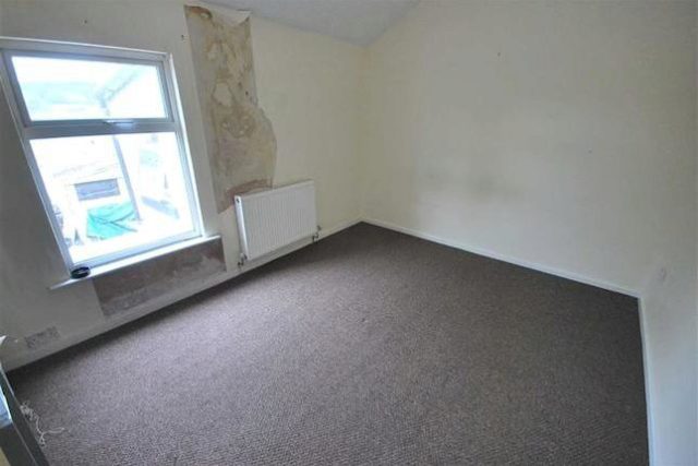  Image of 4 bedroom Terraced house for sale in Commonside Road Worsley Manchester M28 at Commonside Road, Worsley, Manchester M28