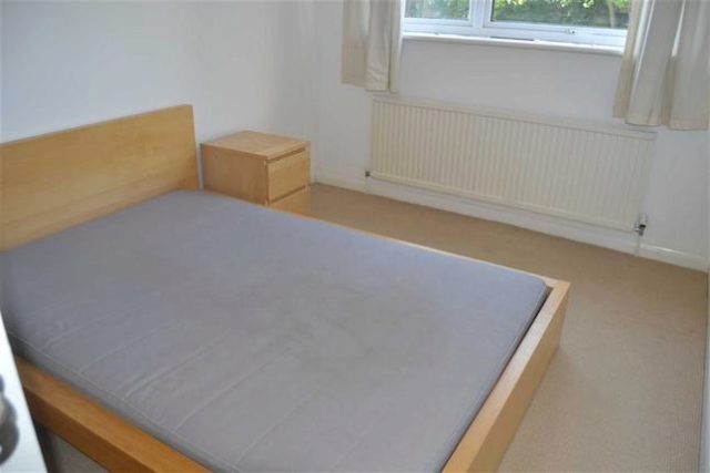  Image of 1 bedroom Flat to rent in Torrington Park London N12 at Torrington Park, North Finchley, London N12
