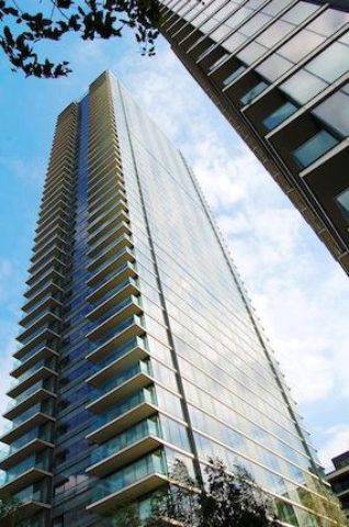  Image of 1 bedroom Flat to rent in Marsh Wall London E14 at Landmark West Tower, Marsh Wall E14