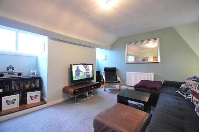  Image of 1 bedroom Flat to rent in Crescent Road London N22 at Crescent Road, London N22