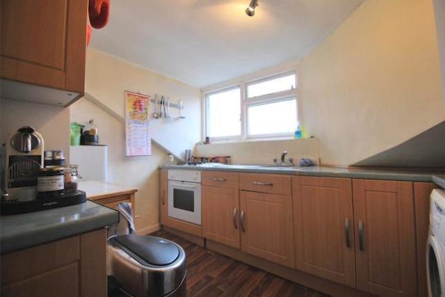  Image of 1 bedroom Flat to rent in Crescent Road London N22 at Crescent Road, London N22