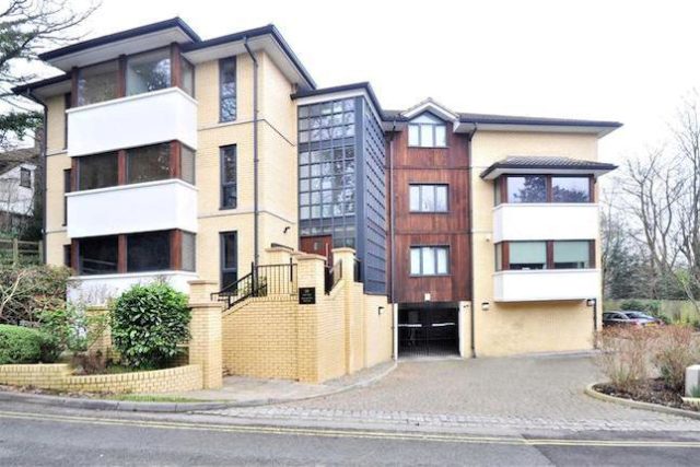  Image of 2 bedroom Flat for sale in Old Hill Chislehurst BR7 at Old Hill, Chislehurst BR7
