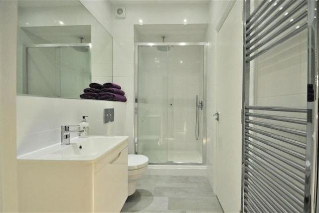  Image of 2 bedroom Flat for sale in Southlands Road Bickley Bromley BR1 at Southlands Road, Bickley, Bromley BR1
