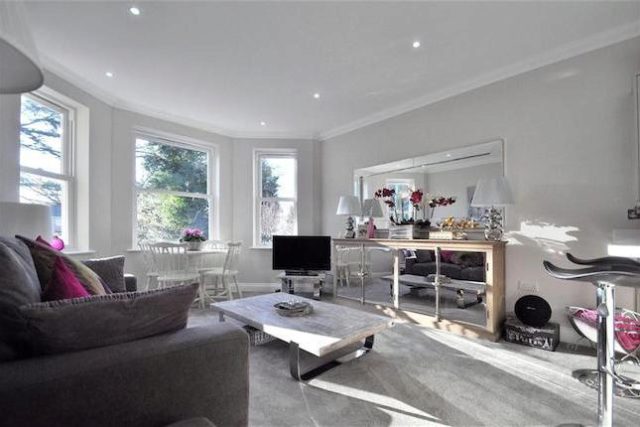  Image of 2 bedroom Flat for sale in Southlands Road Bickley Bromley BR1 at Southlands Road, Bickley, Bromley BR1