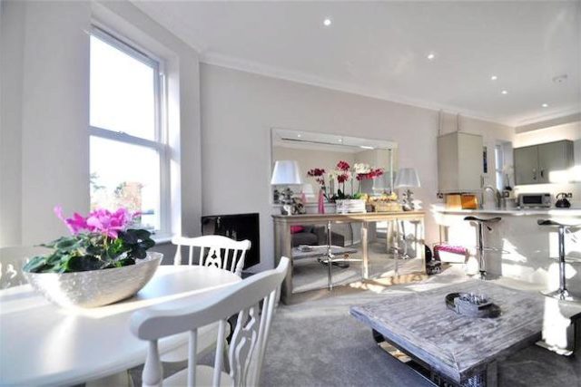  Image of 2 bedroom Flat for sale in Southlands Road Bickley Bromley BR1 at Southlands Road, Bickley, Bromley BR1