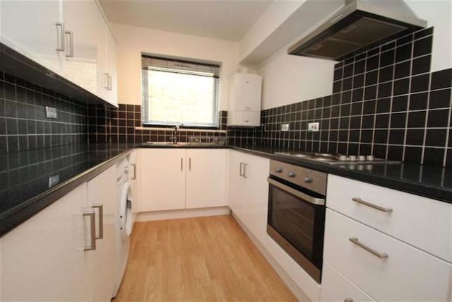  Image of 2 bedroom Flat to rent in The Avenue Beckenham BR3 at The Avenue, Beckenham, Kent BR3