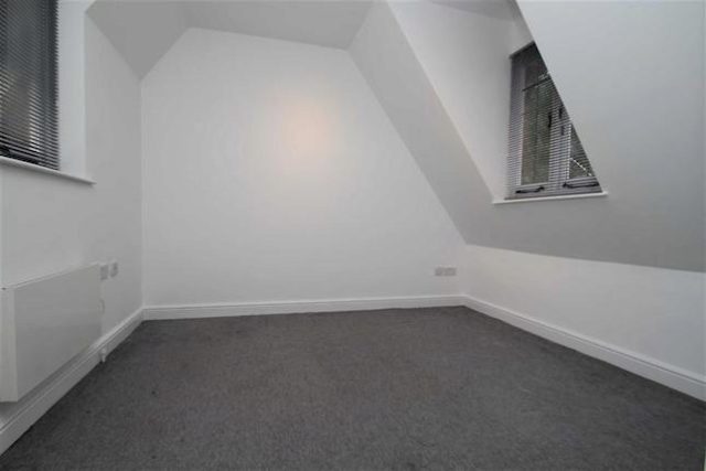  Image of 2 bedroom Property to rent in Plaistow Lane Bromley BR1 at Plaistow Lane, Bromley, Kent BR1