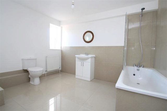  Image of 4 bedroom Semi-Detached house to rent in Mill Street Colnbrook Slough SL3 at Mill Street, Colnbrook, Berkshire SL3