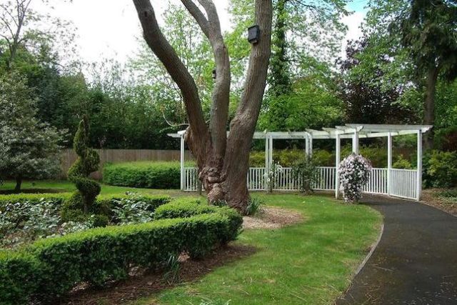  Image of 2 bedroom Flat to rent in Southcote Lane Reading RG30 at Prestigious Two Bedroom Apartment, Reading RG30
