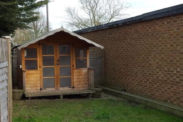  Image of 2 bedroom Flat to rent in Blackthorn Close Watford WD25 at Louvain Way, Leavesden WD25