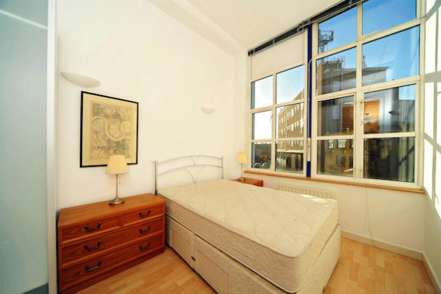  Image of 2 bedroom Flat to rent in Birchfield Street London E14 at Birchfield Street, Docklands E14