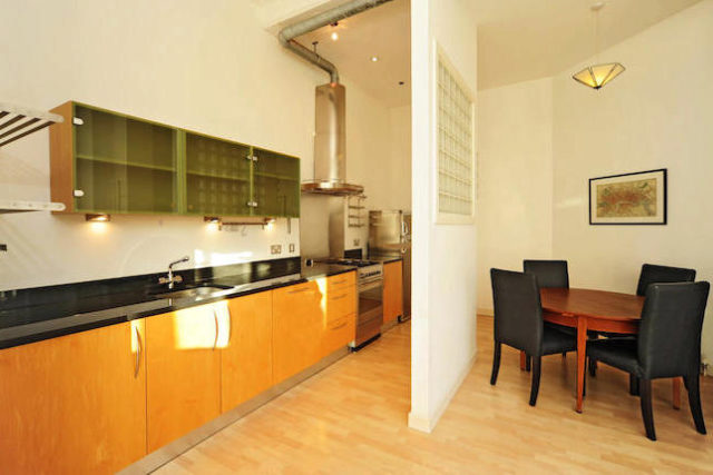  Image of 2 bedroom Flat to rent in Birchfield Street London E14 at Birchfield Street, Docklands E14