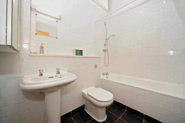  Image of 2 bedroom Flat to rent in Birchfield Street London E14 at Birchfield Street, Docklands E14