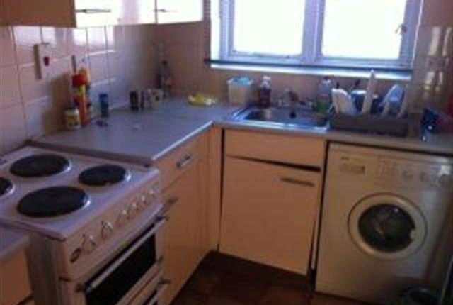  Image of 2 bedroom Flat to rent in Fleetwood Court Evelyn Denington Road London E6 at Fleetwood Court, Everlyn Denington Road, Beckton E6