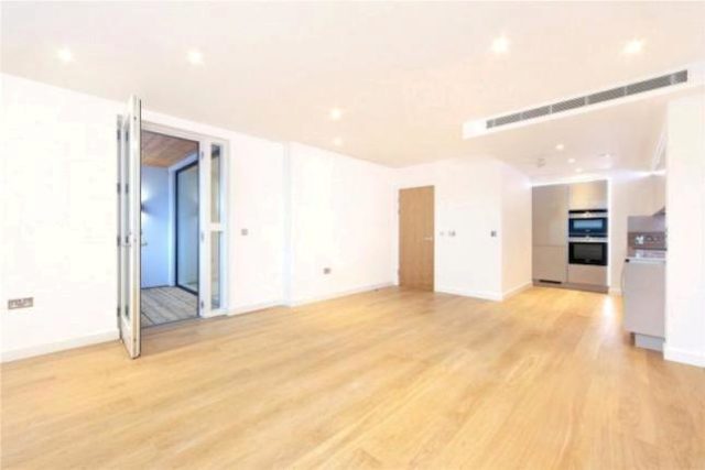  Image of 2 bedroom Flat to rent in Holland Park Avenue London W11 at Holland Park Avenue, London W11