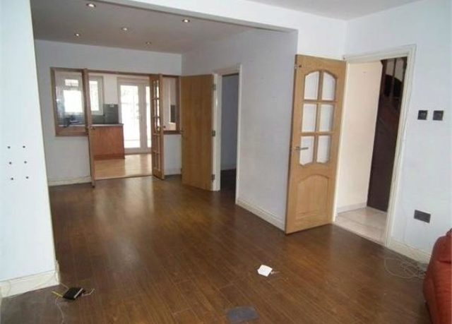 Image of 4 bedroom End of Terrace to rent in Long Elmes Harrow HA3 at Long Elmes, Harrow, Greater London HA3