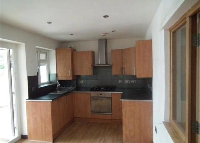  Image of 4 bedroom End of Terrace to rent in Long Elmes Harrow HA3 at Long Elmes, Harrow, Greater London HA3