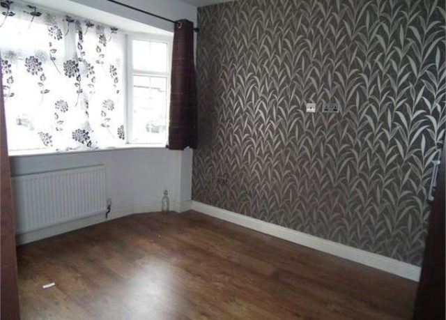  Image of 4 bedroom End of Terrace to rent in Long Elmes Harrow HA3 at Long Elmes, Harrow, Greater London HA3