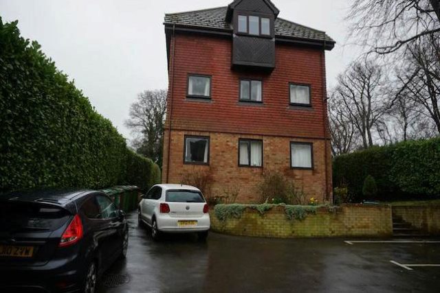  Image of 1 bedroom Flat to rent in Sandhurst Road Tunbridge Wells TN2 at Glendale Court, Sandhurst Road, Tunbridge Wells TN2