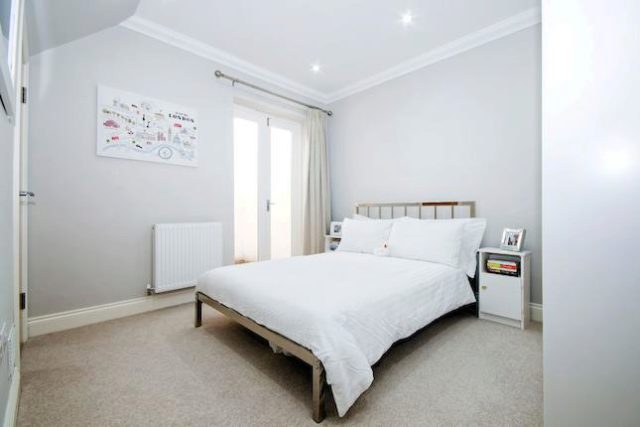  Image of 2 bedroom Flat to rent in West Hill London SW15 at West Hill, London SW15