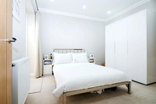  Image of 2 bedroom Flat to rent in West Hill London SW15 at West Hill, London SW15