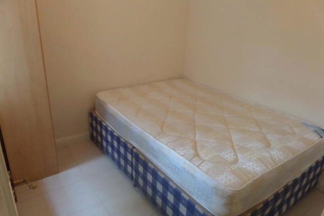  Image of 2 bedroom Flat to rent in Inwood Road Hounslow TW3 at Inwood Road, Hounslow TW3
