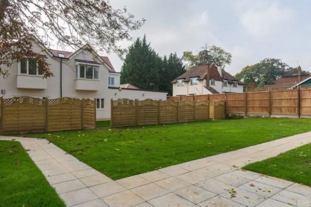  Image of 2 bedroom Flat to rent in Uxbridge Road Hatch End Pinner HA5 at Cloister Wood Uxbridge Road, Pinner HA5