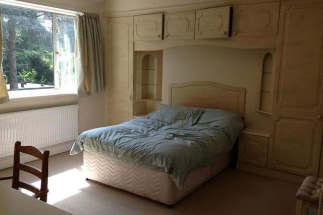  Image of 3 bedroom Flat to rent in Chatsworth Road London NW2 at Chatsworth Road, Kilburn, London NW2