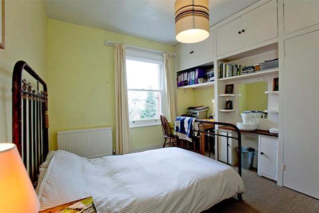  Image of 3 bedroom Terraced house for sale in Sidney Road London N22 at Sidney Road, Bowes Park, London N22