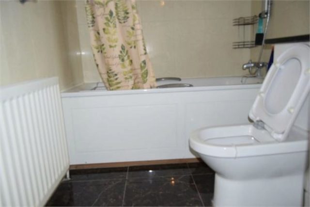  Image of 4 bedroom Terraced house to rent in Elmdon Road Hounslow TW4 at Elmdon Road, Hounslow, Middlesex TW4