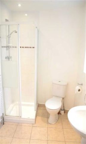 Image of 5 bedroom Detached house to rent in Rowsley Avenue London NW4 at Rowsley Avenue, Hendon, London NW4