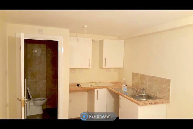  Image of Studio flat to rent in Exmouth Road Ruislip Manor Ruislip HA4 at Exmouth Road, Ruislip HA4