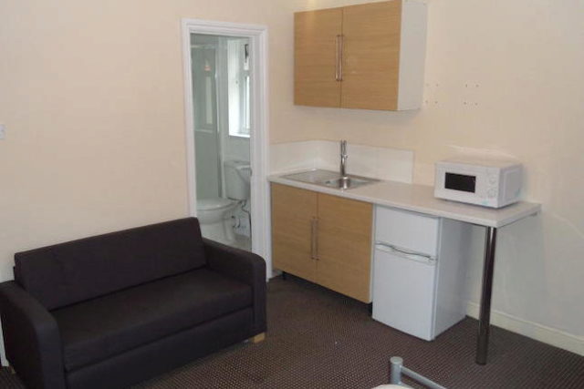 Image of Studio flat to rent in Sixth Avenue Hayes UB3 at Sixth Avenue, Hayes UB3