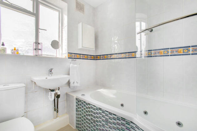  Image of 1 bedroom Flat for sale in Holland Park London W11 at 85 Holland Park, London W11