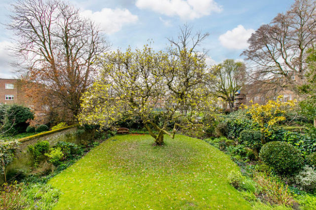  Image of 1 bedroom Flat for sale in Holland Park London W11 at 85 Holland Park, London W11