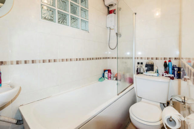  Image of 2 bedroom Flat for sale in Coronation Avenue East Tilbury Tilbury RM18 at East Tilbury, Tilbury RM18
