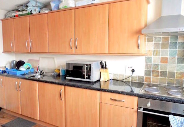  Image of 2 bedroom Flat to rent in Southern Avenue Feltham TW14 at Southern Avenue, Feltham TW14