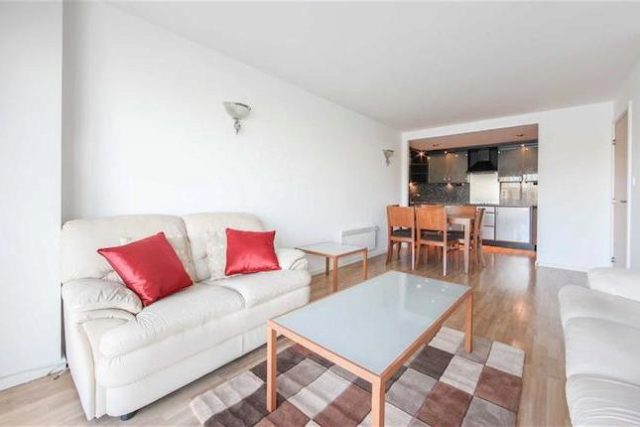  Image of 2 bedroom Flat to rent in Rotherhithe Street London SE16 at Pacific Wharf, London, London SE16