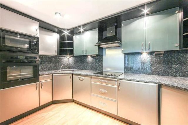  Image of 2 bedroom Flat to rent in Rotherhithe Street London SE16 at Pacific Wharf, London, London SE16