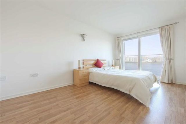  Image of 2 bedroom Flat to rent in Rotherhithe Street London SE16 at Pacific Wharf, London, London SE16