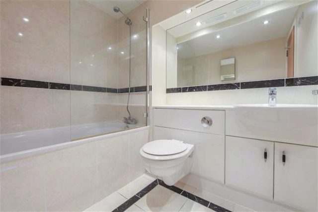  Image of 2 bedroom Flat to rent in Rotherhithe Street London SE16 at Pacific Wharf, London, London SE16