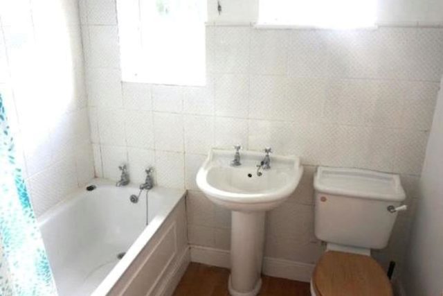  Image of 2 bedroom Maisonette to rent in Ashbourne Avenue Harrow-on-the-Hill Harrow HA2 at Ashbourne Avenue, Harrow-On-The-Hill, Harrow HA2